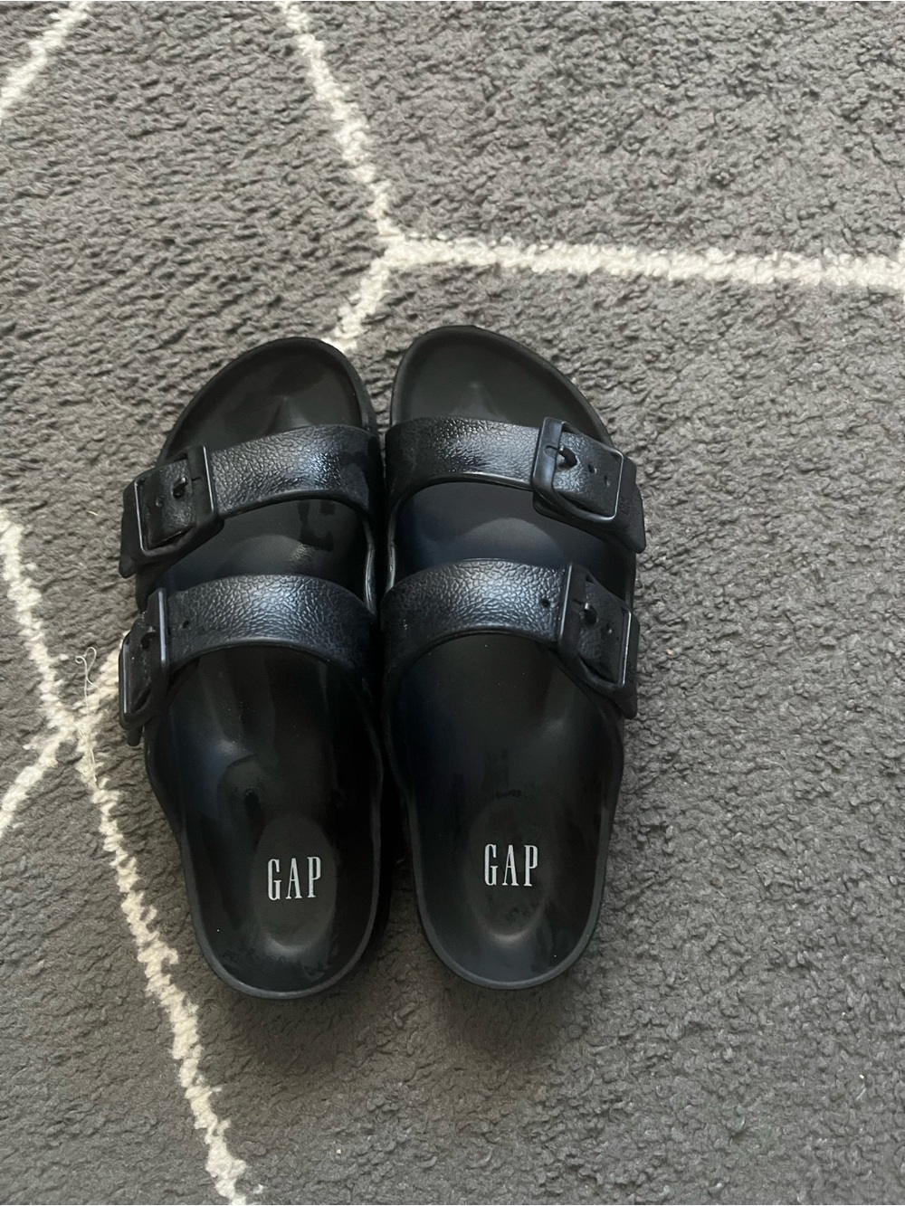 GAP Boy’s Black Double-Buckle Slide Sandals size 2/3